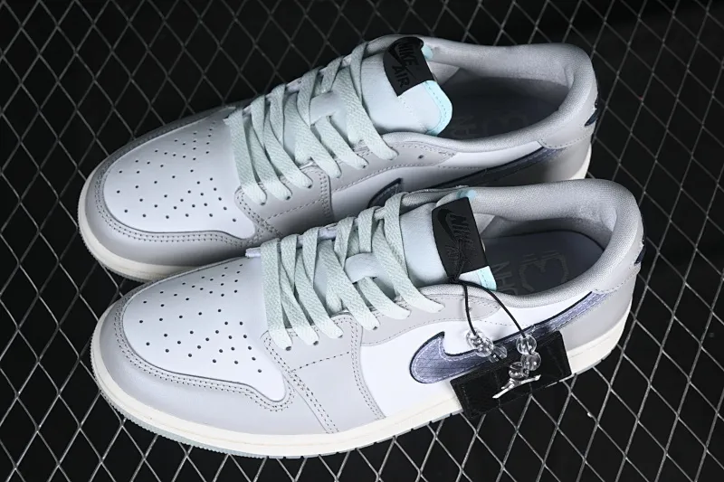 All Categories Air Jordan Jordan Series Basketball Shoes Air Jordan 1 Low G Version Pure Original Air Jordan 1 Low OG "CNY" AJ1 Joe 1 Year of the Snake Limited Silver Snake Low-top Retro Basketball Shoes HF3144-100
